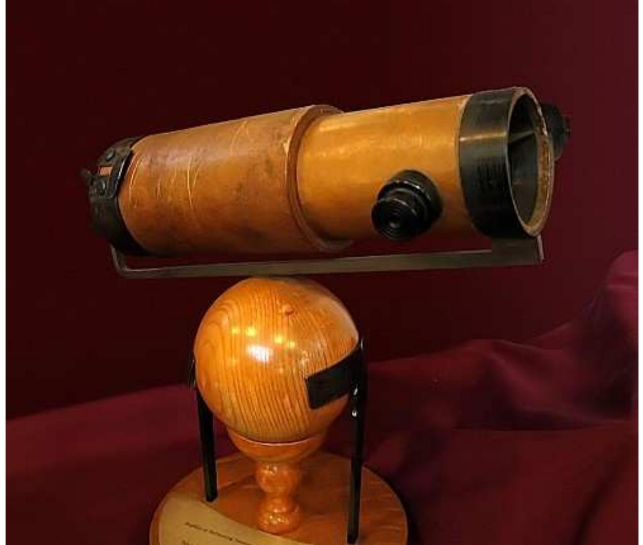 This is a replica of Newton's reflecting telescope. Newton's redesign of the telescope became the basis for the space-based Hubble telescope and most other large modern telescopes both on the ground and in space. (commons. wikimedia.org) 