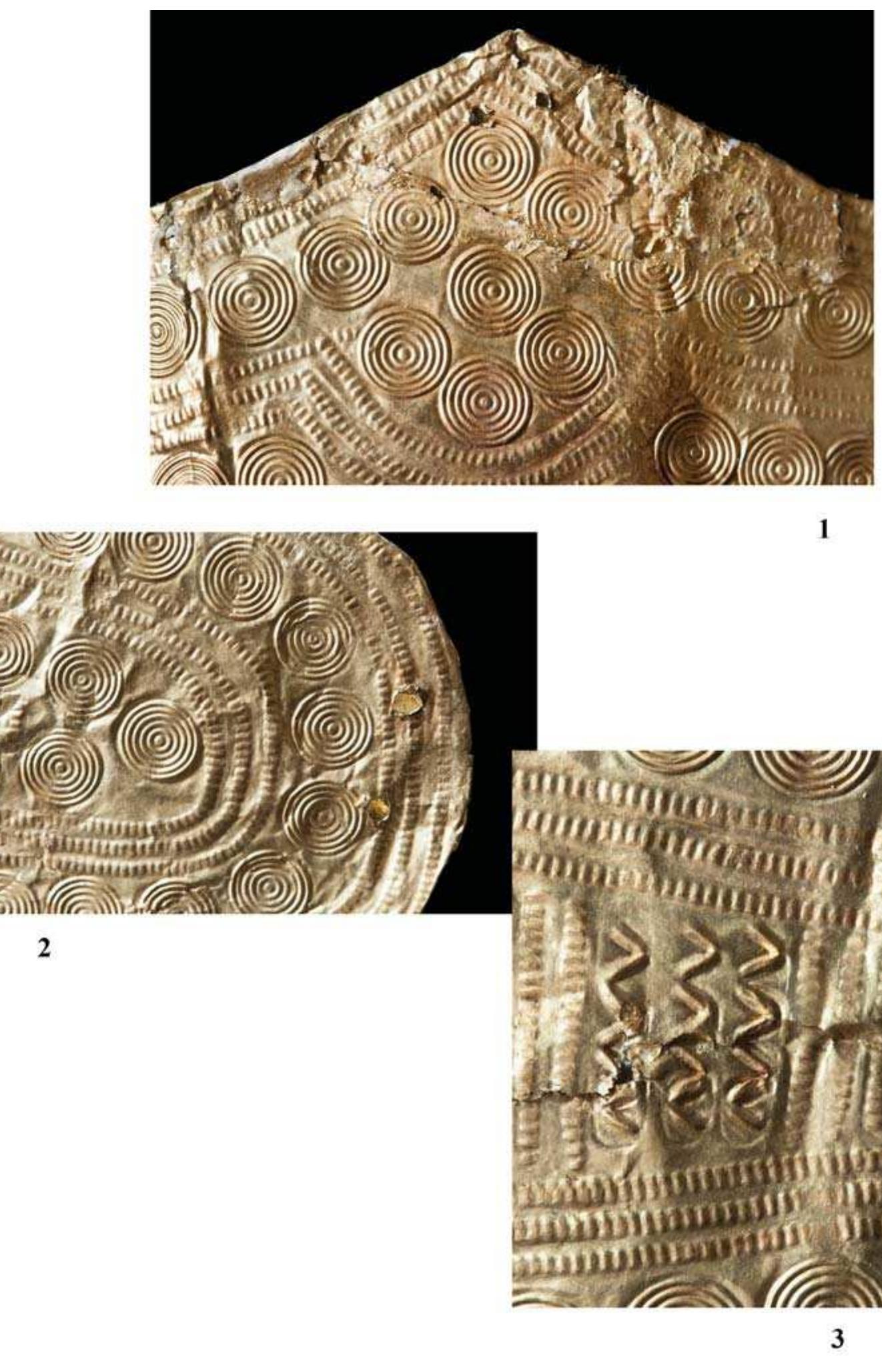Fig. 16. Details of the diadem: perforations and traces of stamping (photo by Tibor Takacs, 2013) 
