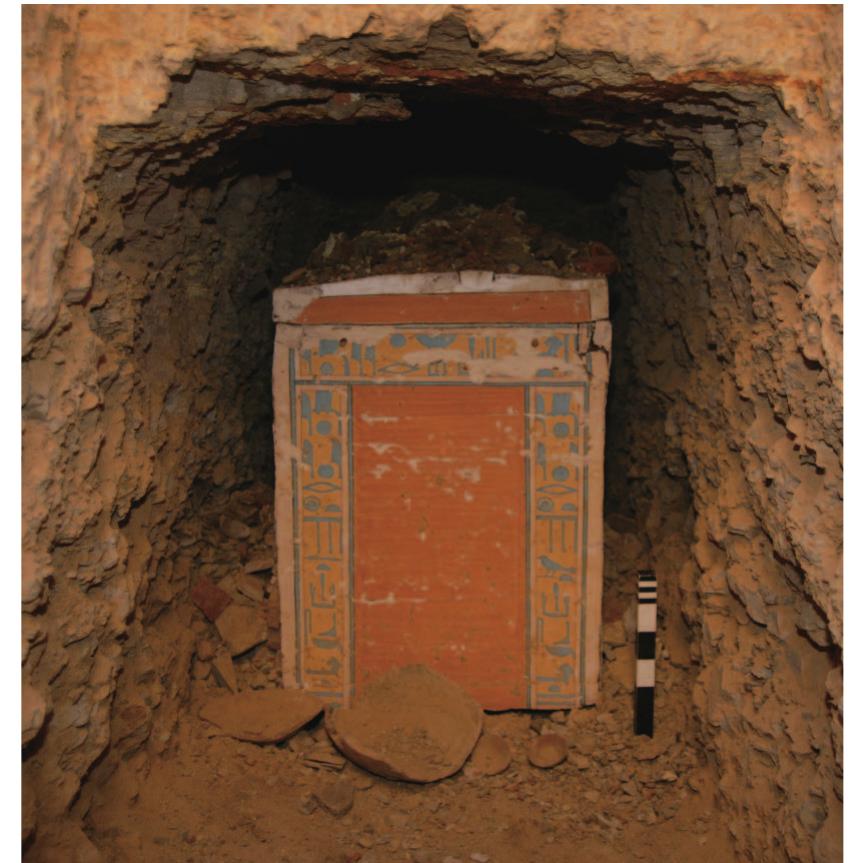 Fig.4 Coffin of Sobekhat found in situ 