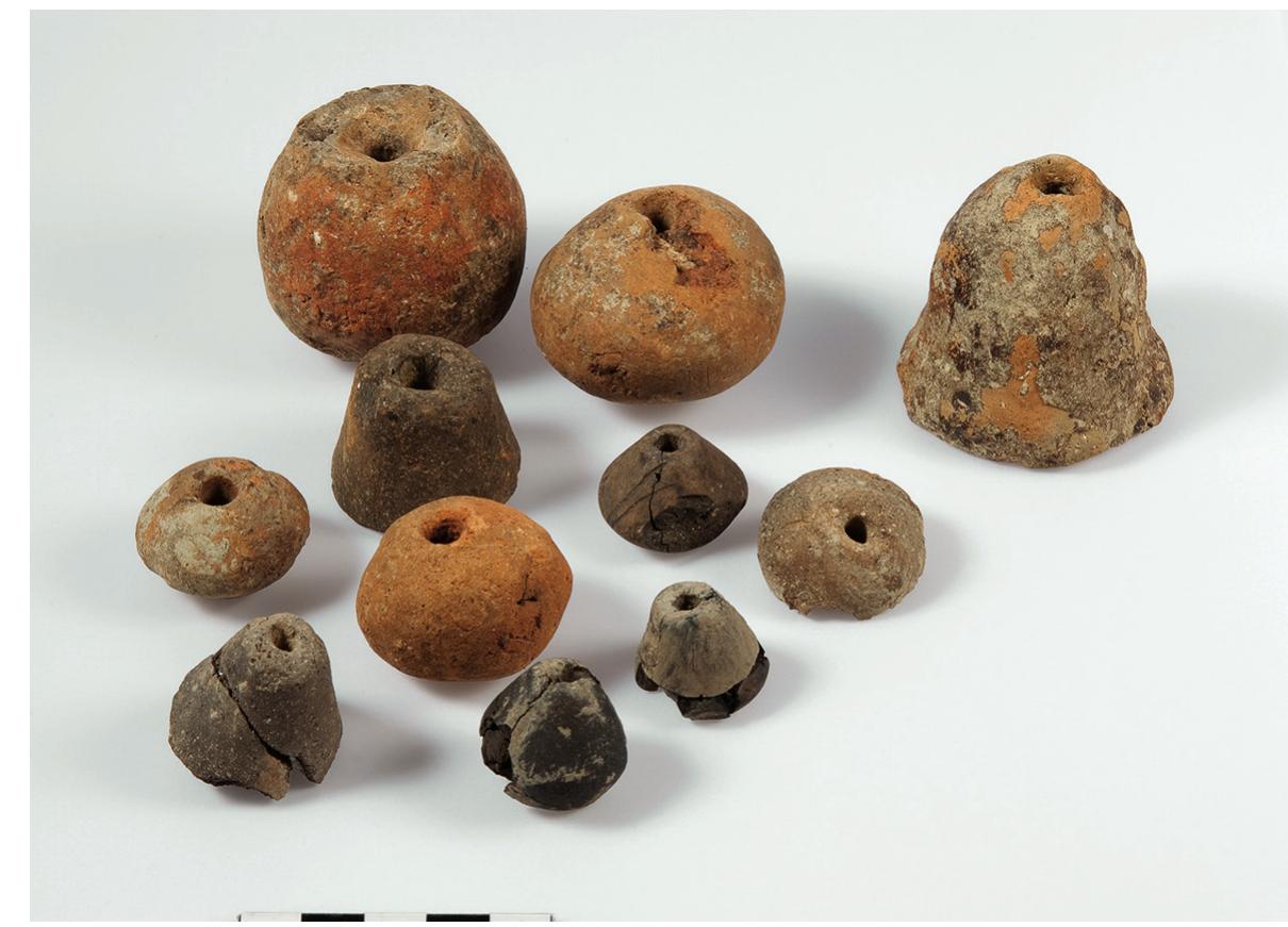 Fig. 9: Spindle whorls from the residential buildings at Kakovatos (photo: I. Geske) 