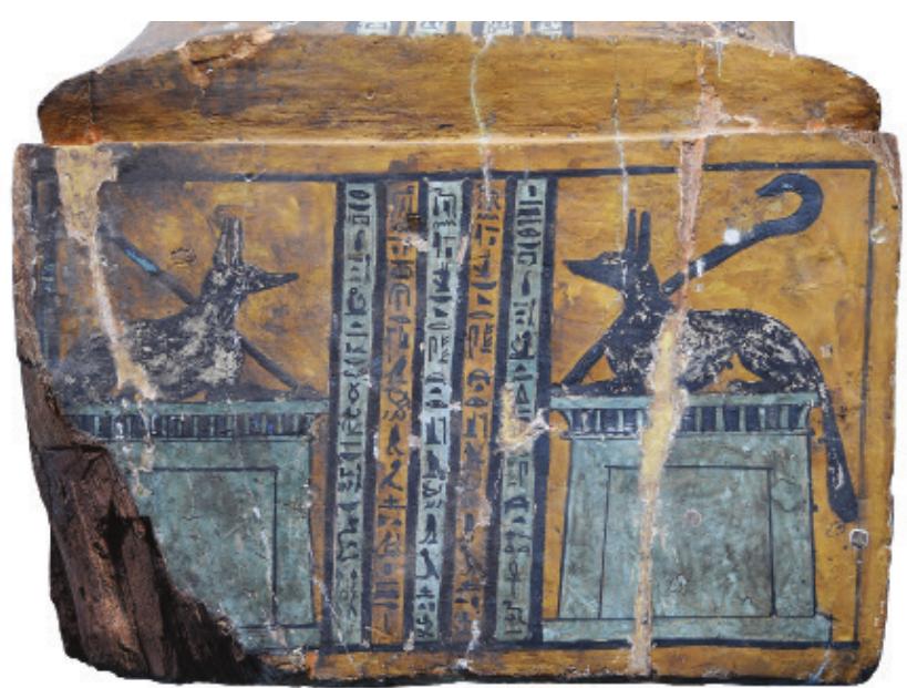 Figure 11: The figures of two jackals on shrines and their accompanying inscriptions (L4) on the base. (Ahmed Amin) 