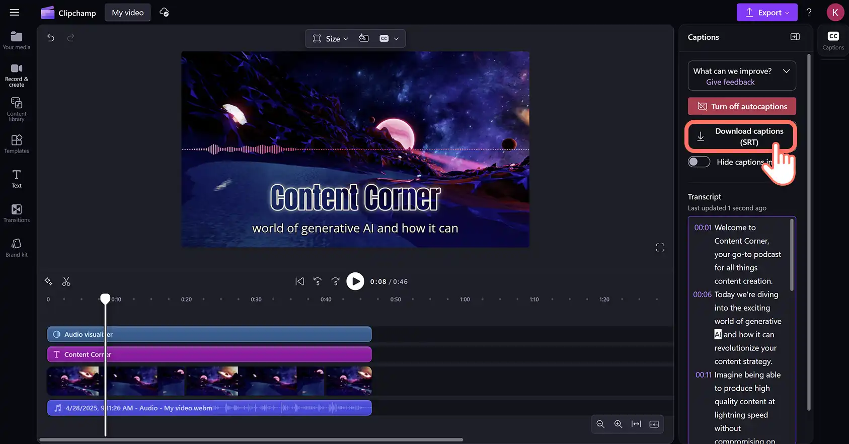 Seorang pengguna sedang memuat turun fail .SRT untuk transkrip audio siar dalam editor video Clipchamp.